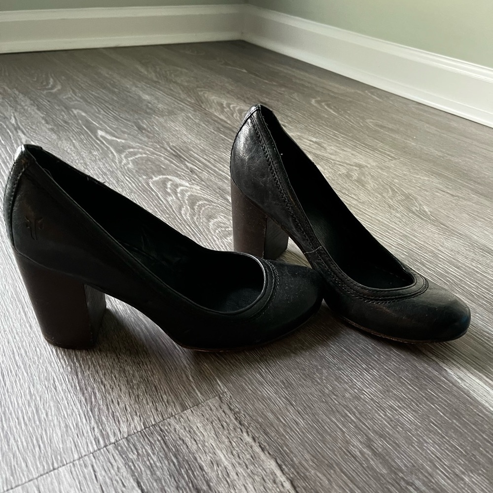 Frye Carson Heel Bladk